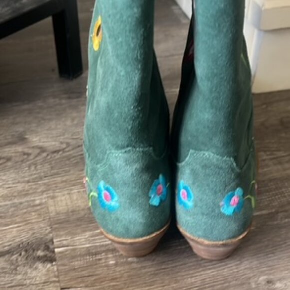 8 Dingo Green Suede floral flowers embroidered Western boots boho vintage cute - Picture 4 of 5